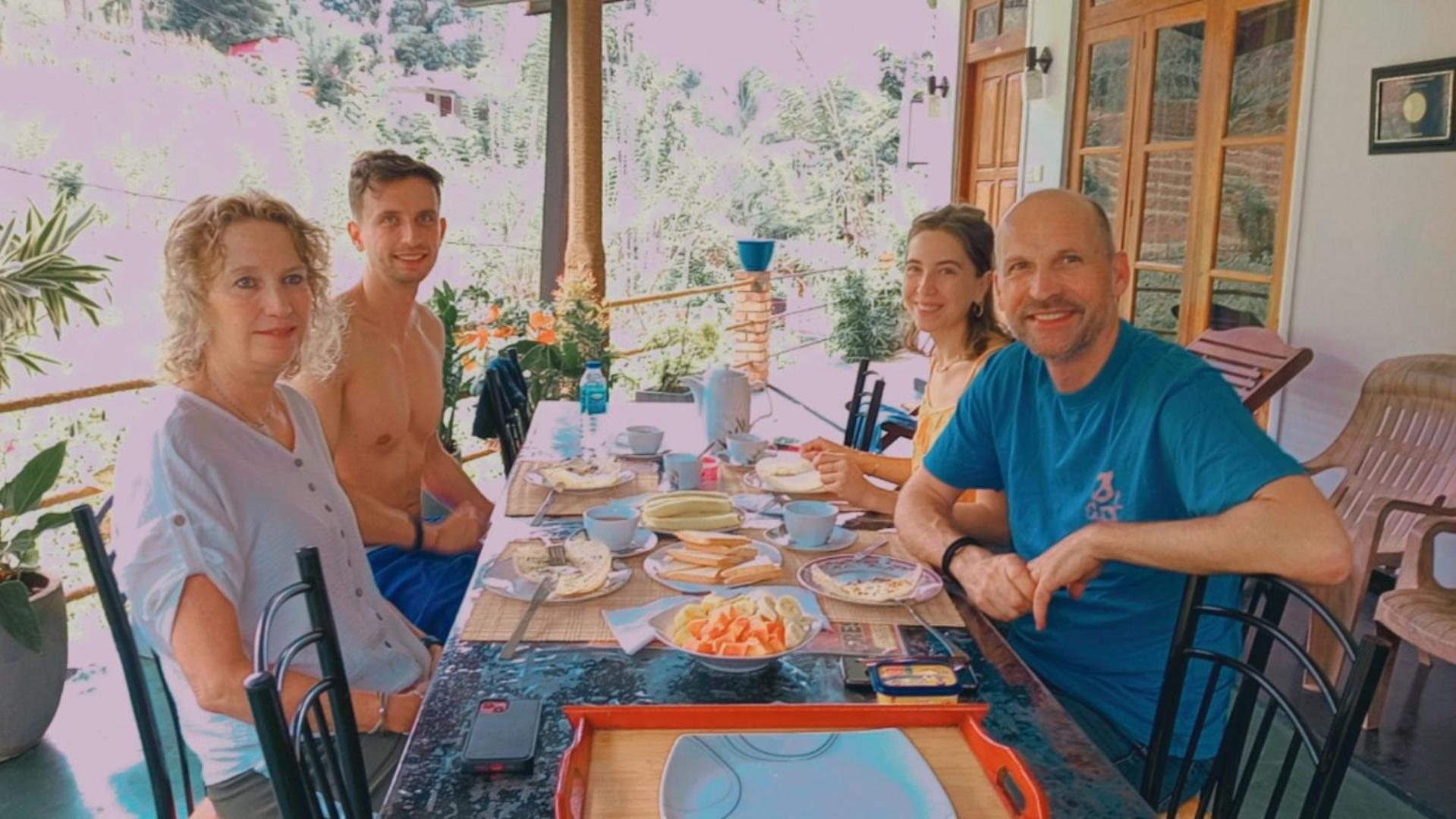 Serenity Homestay Елла Екстер'єр фото